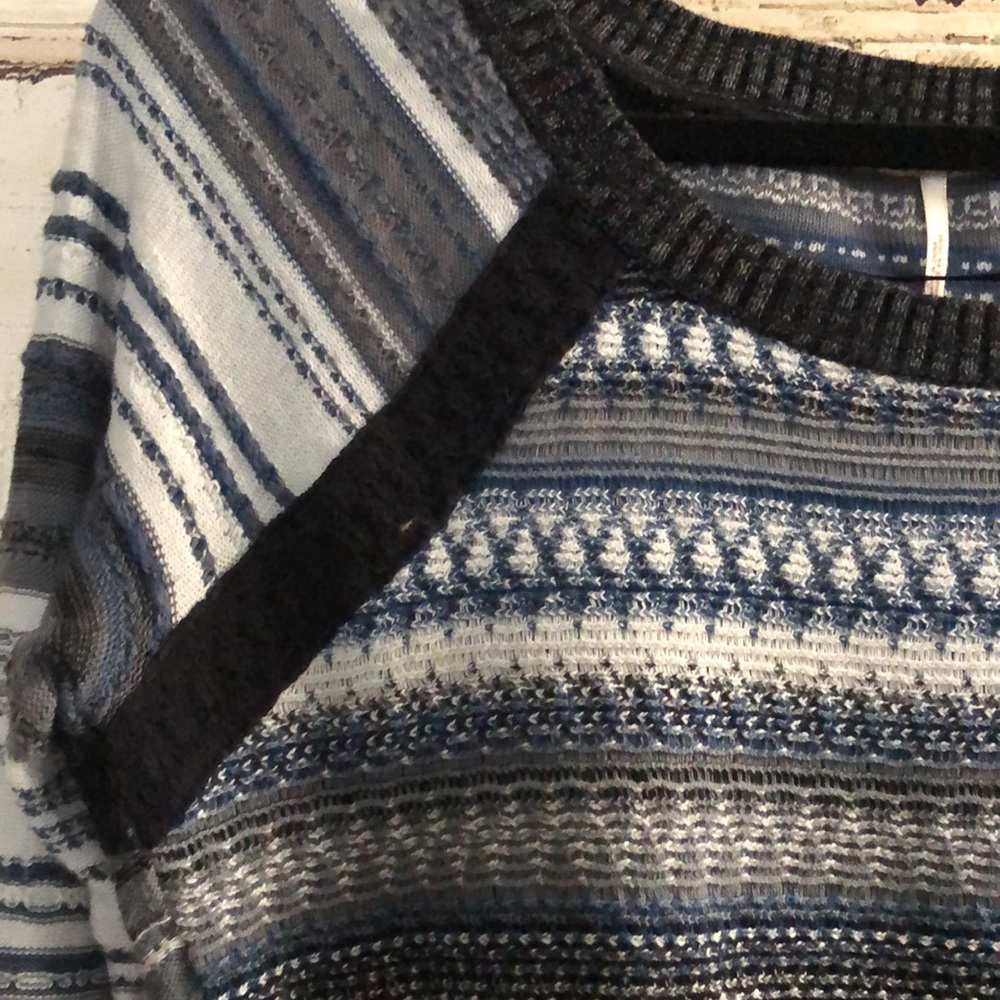 Free People knit top - Size Medium - Picture 2 of 5